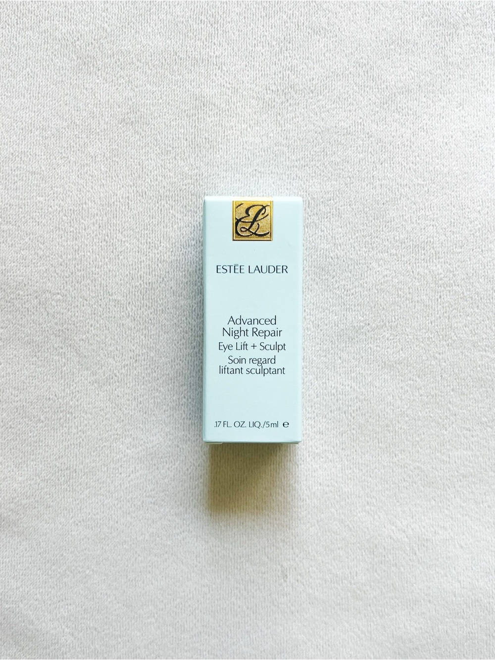 Estee Lauder Advanced Night Repair Eye Lift + Sculpt - light blue with gold